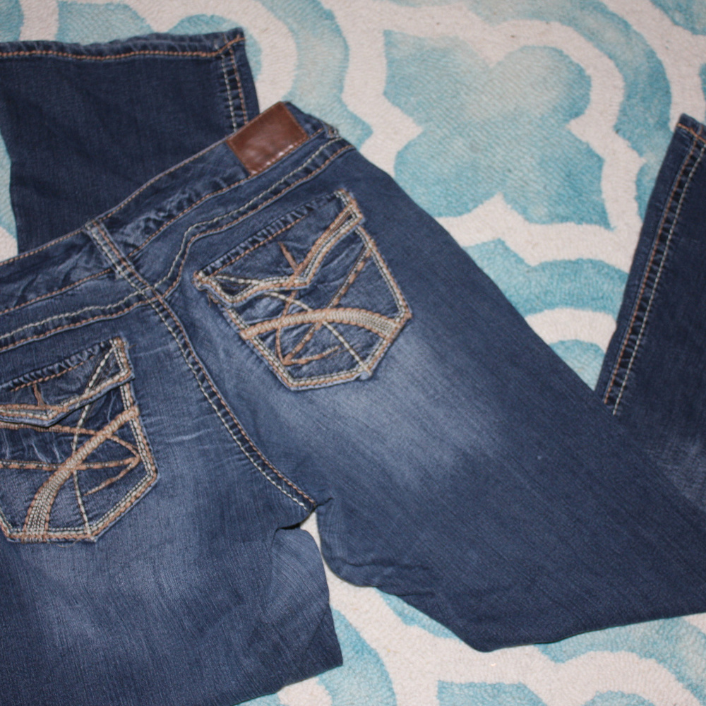Maurices 15/16 dark wash jeans